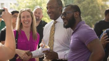 The campus community came out to greet Chancellor Gary May, and many listened to his talk and took selfies with him at the Ice Cream Social on August 1, 2017.