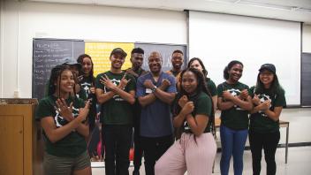 Chancellor May meets with the students of the UC Davis NSBE chapter. 